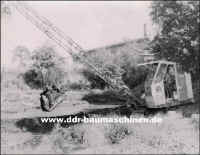 KM mit schleppschaufel.JPG.jpg (36974 Byte)